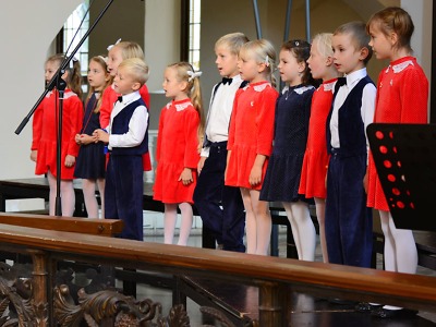 Týden seniorů zahájili malí i velcí zpěváci