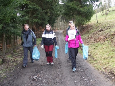 V rámci akce Ukliďme Česko uklízeli Desnou