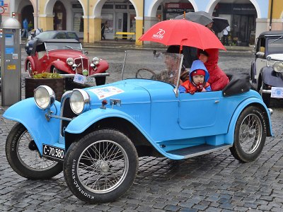 Obrazem: Veteráni znovu projížděli Českým rájem
