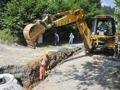 Autor foto:Pavel Charousek Letošní léto budou na Malé Skále operovat stavební stroje
