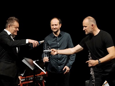 Vilém Veverka pokřtil v jabloneckém divadle novou desku