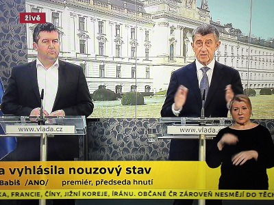 Autor foto:Reprofoto záznam ČT24 Vláda vyhlásila stav nouze: Nesmí se cestovat, zákaz akcí nad 30 osob