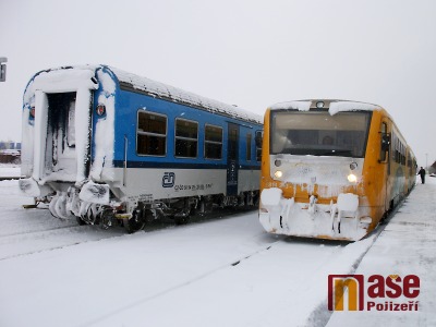 Srážku s vlakem nepřežil muž na přejezdu ve Velkém Valtinově
