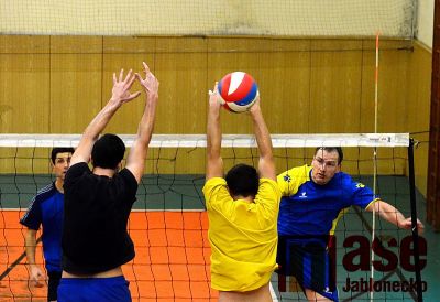 Obrazem: Volejbalový turnaj k životnímu jubileu Jaroslava Sasky