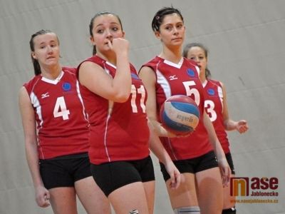 Juniorky nebodovaly ani v extraligové nástavbě