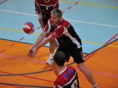 Volejbalisté po boji stále třetí