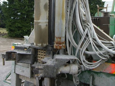 Policie žádá o pomoc při pátrání po zlodějích vrtných kladiv v Janově