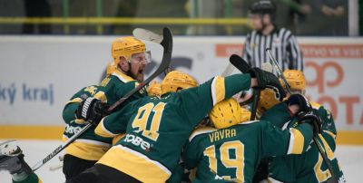 Vlci inkasovali bůra a jsou prakticky mimo postup