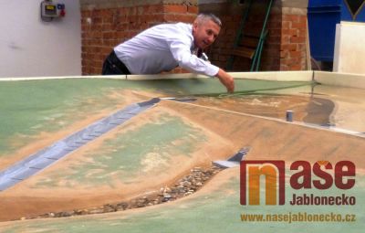 Protržená přehrada má svůj model 