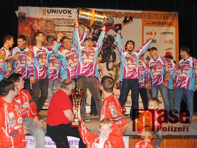 Obrazem: Slavnostní vyhlášení seriálu KTM ECC 2016