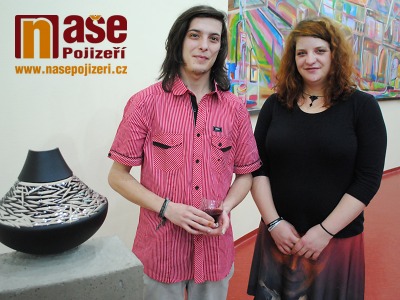 Ve státním archivu zahájili výstavu Mezi 2ma skly