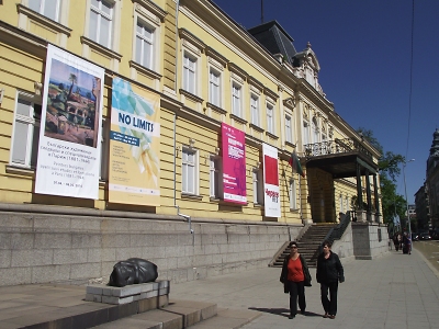 Jablonecké muzeum představuje v Sofii současné české umělecké sklo