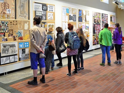 Jablonecký kostel svaté Anny hostí mladé umělce