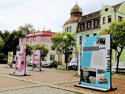 Výstava s příběhy pamětníků z Jablonecka putuje krajem
