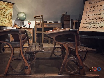 Jablonecká výstava připomene čas kantorů, rákosek a oslovských lavic