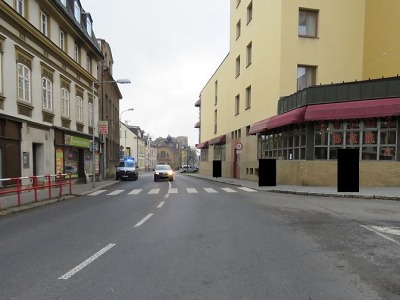 Policie hledá svědky nehody v Jablonci, při které byl sražen chodec