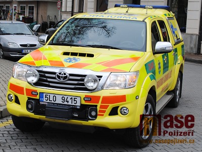 Při pádu na Šetřilovsku v Turnově se smrtelně zranila nezletilá dívka