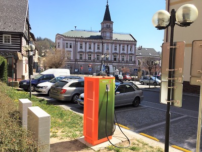V kraji přibyly další rychlodobíjecí stanice, poslední v Železném Brodě  