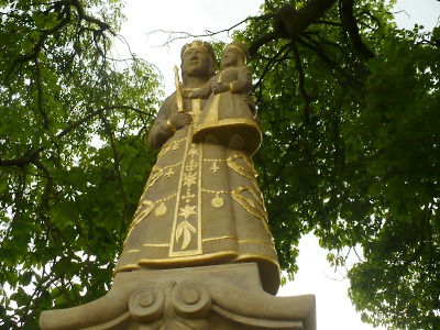 Socha Panny Marie Bozkovské je opět krásná a dočká se i posvěcení