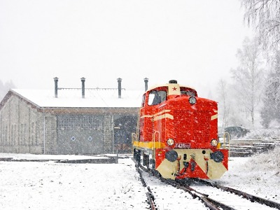 Zimní jízdy historických motoráčků na Zubačce pokračují