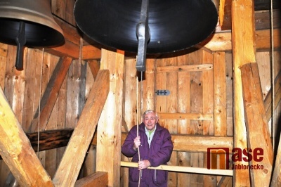 Páté desetiletí rozeznívá  železnobrodské zvony