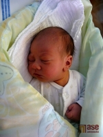 Adámek Hendrych se narodil mamince Petře Hendrychové 17. prosince 2011 večer.