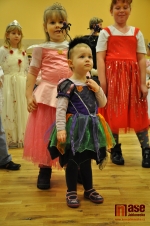 Valentýnský maškarní karneval.