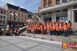Jablonecké děti z pěveckého souboru IUVENTUS,GAUDE! vystoupily ve středu 9. května na Mírovém náměstí. 