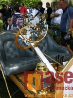  Sraz veteránů na nádvoří zámku Hrubý Rohozec