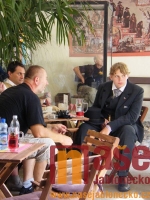  Sraz veteránů na nádvoří zámku Hrubý Rohozec