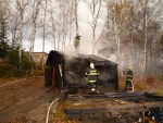 Požár dřevěného srubu v zahrádkářské kolonii na sídlišti Výšina v Tanvaldě
