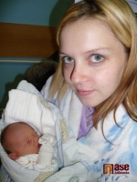 Maminka Monika Hlavičková se svým synem Danielem Škarvanem narozeným 1. ledna 2011.