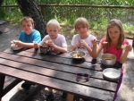 Svobodná základní škola na výletě u Máchova jezera