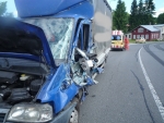 Nehoda dodávkového vozu Fiat Ducato a nákladního automobilu Scania 420 v Kořenově