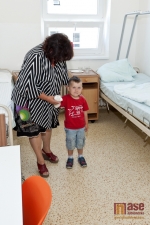 Předání daru Nadačního fondu Kapka naděje v nemocnici ve Vysokém nad Jizerou
