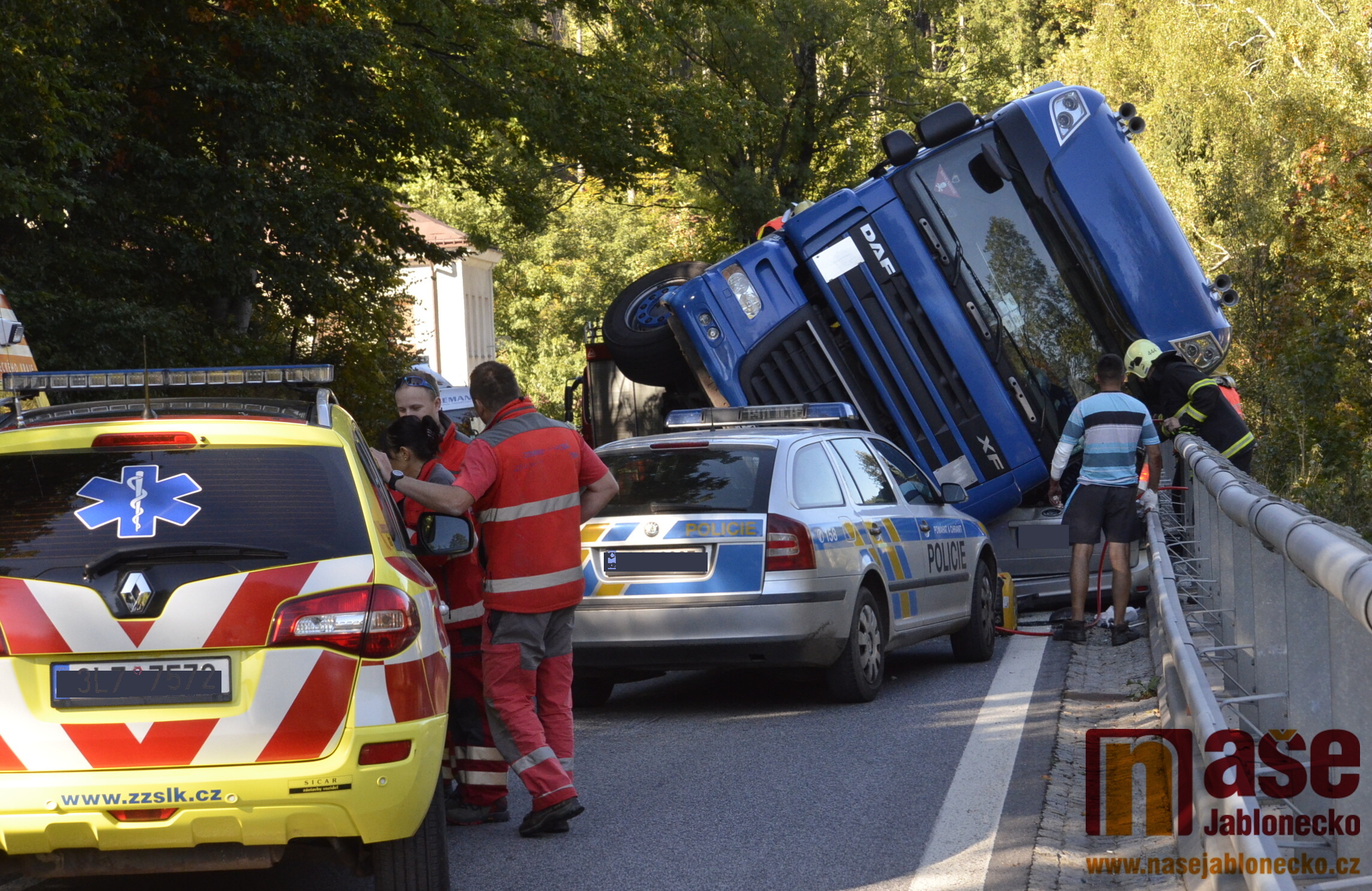 Nehoda cisterny a osobního vozu v Lučanech<br />Autor: Jiří Endler