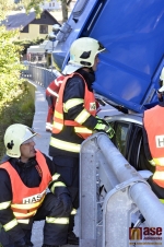 Nehoda cisterny a osobního vozu v Lučanech