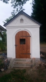 Opravená kaplička na Horní Proseči