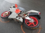 Na motocyklu Ducati se snažil řidič ujet policistům jabloneckou ulicí Palackého
