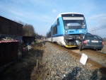 V obci Poustka na Frýdlantsku se střetl vlak s osobním automobilem