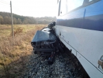 V obci Poustka na Frýdlantsku se střetl vlak s osobním automobilem