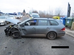 Nehoda vozidel VW Golf Variant a Iveco Stralis v Belgické ulici v Jablonci nad Nisou