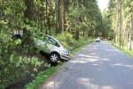 Nehoda řidiče ve vozidle VW Passat při výjezdu z Jablonce nad Nisou směrem na Dolní Černou Studnici