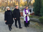 Slavnostní obřad na rozptylové loučce městského hřbitova v Jablonci nad Nisou
