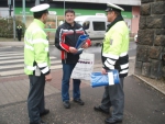 Policisté předávali předměty s reflexními prvky - Jablonec nad Nisou