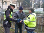 Policisté předávali předměty s reflexními prvky - Liberec