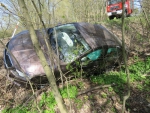 Nehoda v Dalešicích, po které řidička sjela s autem do příkopu