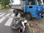 Střet motocyklisty s nákladním autem v Železném Brodě
