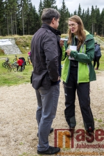 1. ročník hvězdicového Pochodu proti proudu, jehož cílem byl Areál Protržené přehrady na Bílé Desné