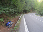 Nehoda motorkáře mezi Železným Brodem a Loužnicí